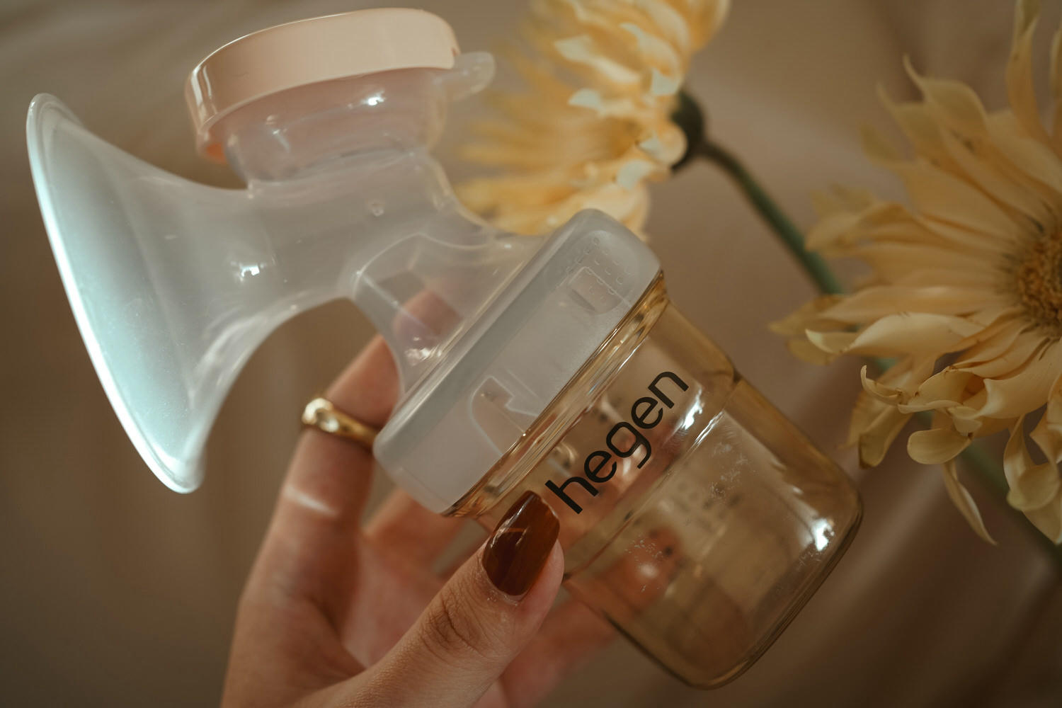 開箱媽咪界夢幻逸品「 hegen 舒芙蕾電動擠乳器」 - 第23張圖