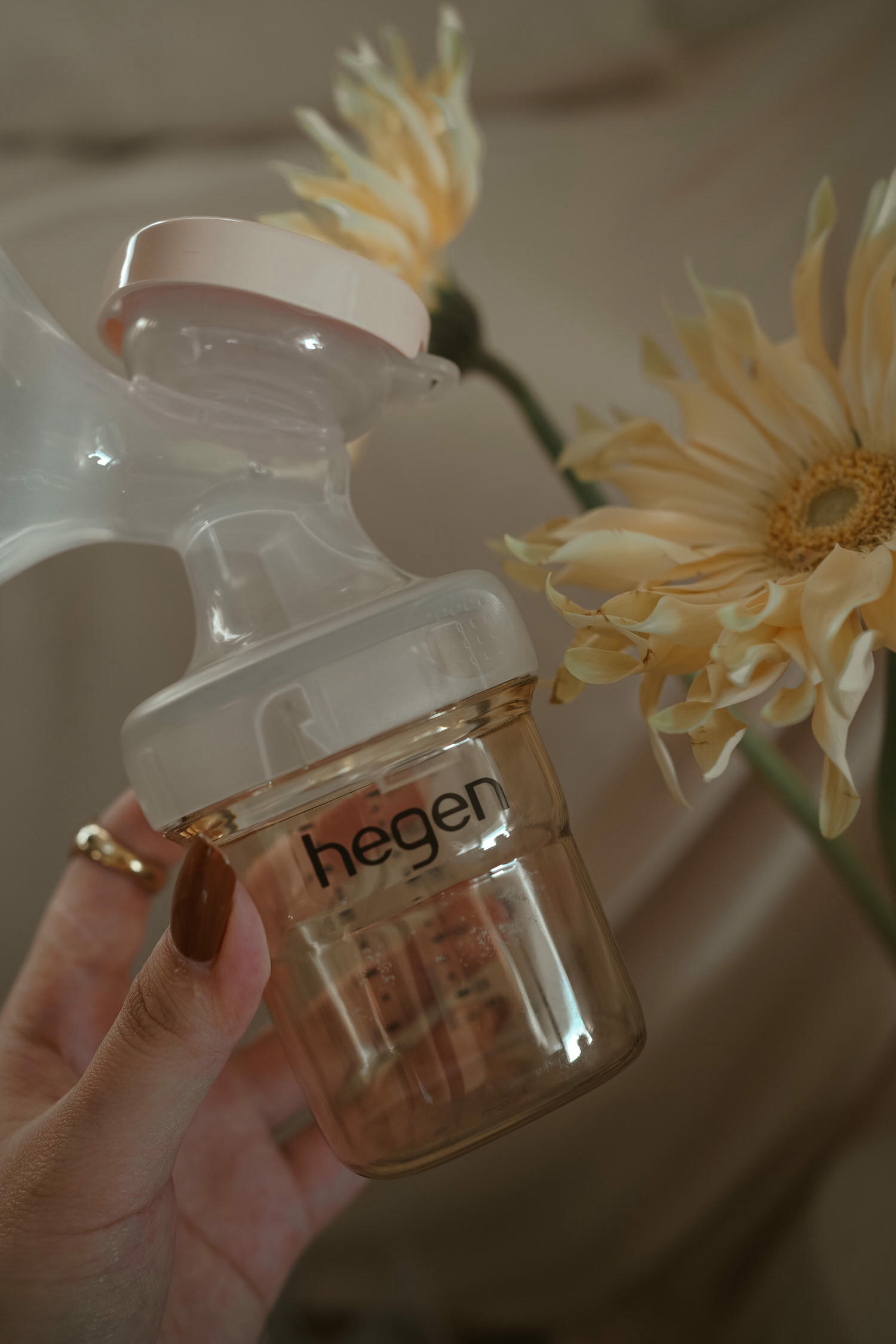 開箱媽咪界夢幻逸品「 hegen 舒芙蕾電動擠乳器」 - 第24張圖